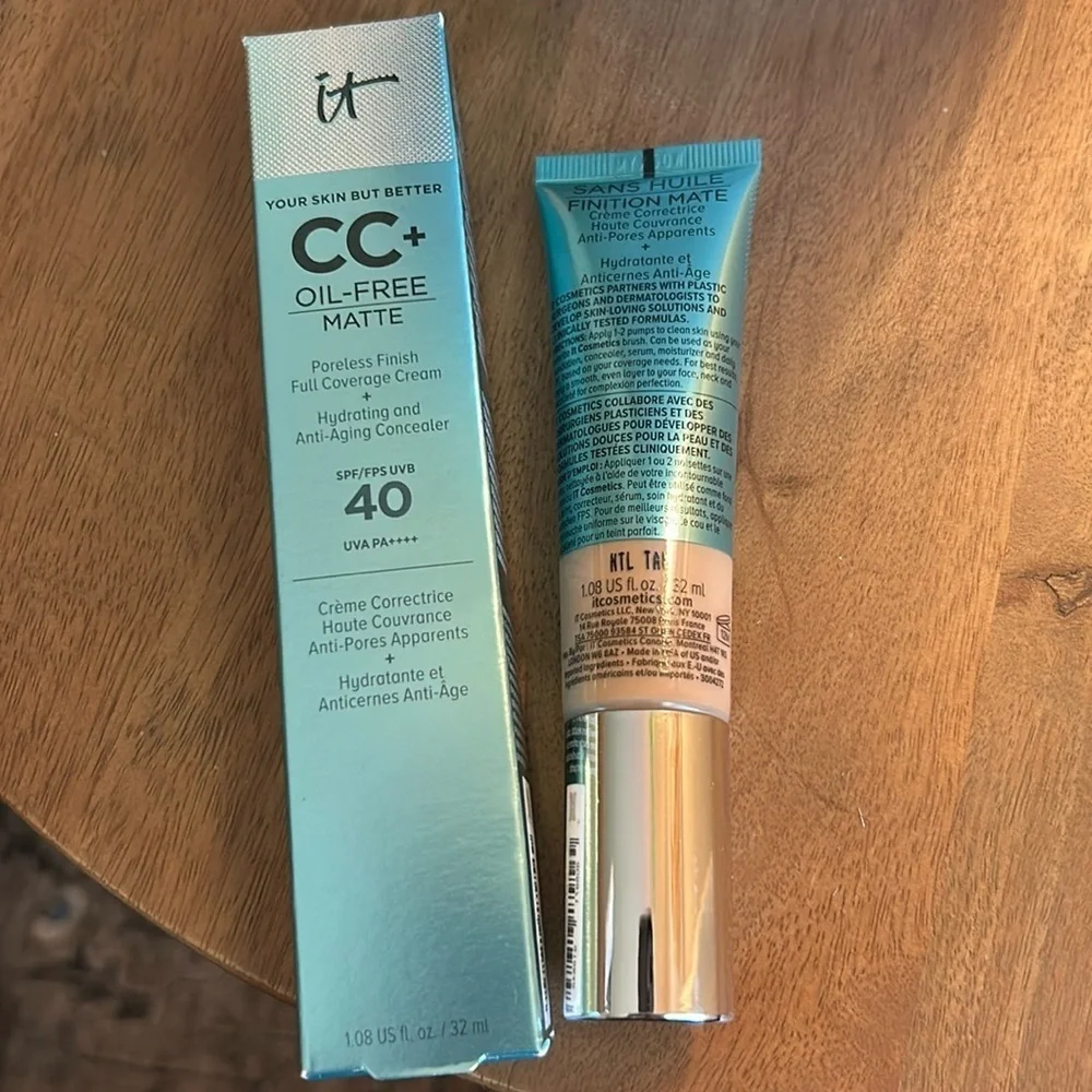 It Cosmetics CC+ Cream Oil-Free Matte with SPF 40 Full-size neutral TAN